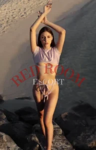 Эскортница Марика - грудь 2, рост 175 см, вес 58 кг, цвет волос Шатенки