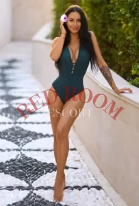 Эскортница Вероника - грудь 4, рост 170 см, вес 52 кг, цвет волос Шатенки