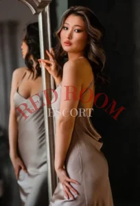 Эскортница Айни - грудь 3, рост 165 см, вес 51 кг, цвет волос Брюнетки