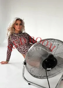 Эскортница Барби - грудь 2, рост 167 см, вес 60 кг, цвет волос Блондинки