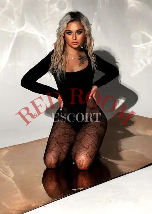 Барби — возраст 22, рост 167, вес 60, размер груди 2