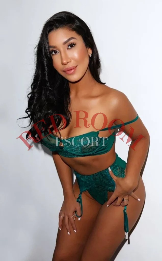 Мел — возраст 23, рост 165, вес 61, размер груди 3