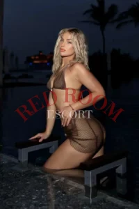 Эскортница Мария - грудь 2, рост 165 см, вес 58 кг, цвет волос Блондинки