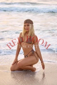 Эскортница Мария - грудь 2, рост 165 см, вес 58 кг, цвет волос Блондинки