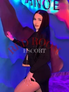 Эскортница Аня - грудь 3, рост 158 см, вес 53 кг, цвет волос Шатенки