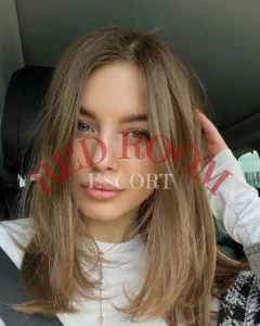 Эскортница Вера - грудь 1, рост 168 см, вес 55 кг, цвет волос Шатенки