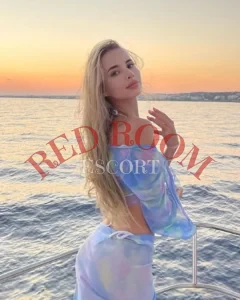 Эскортница Габриэлла - грудь 2, рост 175 см, вес 58 кг, цвет волос Блондинки