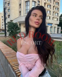 Эскортница Грейс - грудь 3, рост 176 см, вес 57 кг, цвет волос Брюнетки