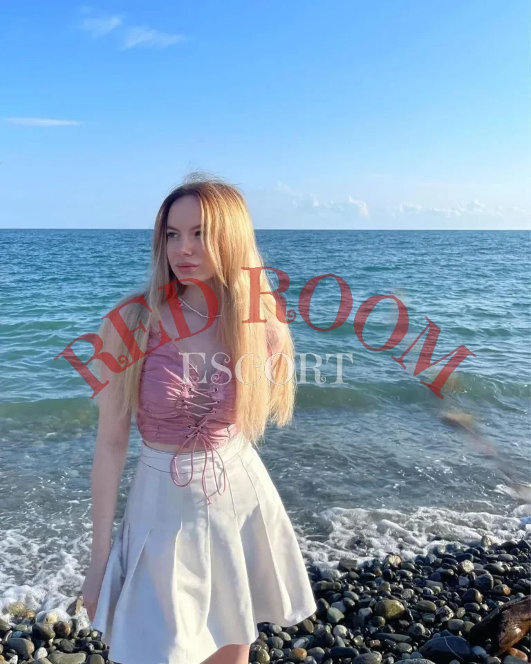 Эскортница Хэдли - грудь 2, рост 176 см, вес 58 кг, цвет волос Блондинки