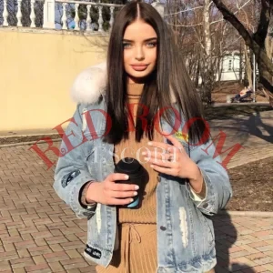Эскортница Кейтлин - грудь 2, рост 167 см, вес 54 кг, цвет волос Блондинки