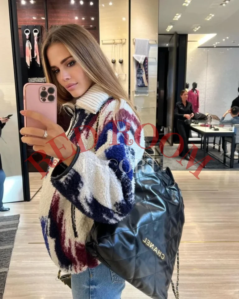 Эскортница Кеннеди - грудь 2, рост 180 см, вес 58 кг, цвет волос Шатенки