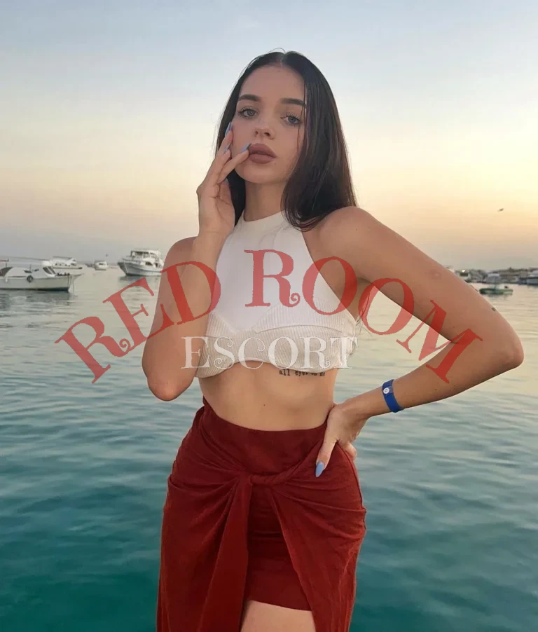 Эскортница Натали - грудь 3, рост 176 см, вес 58 кг, цвет волос Брюнетки