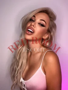 Эскортница Вивиана - грудь 3, рост 175 см, вес 58 кг, цвет волос Блондинки