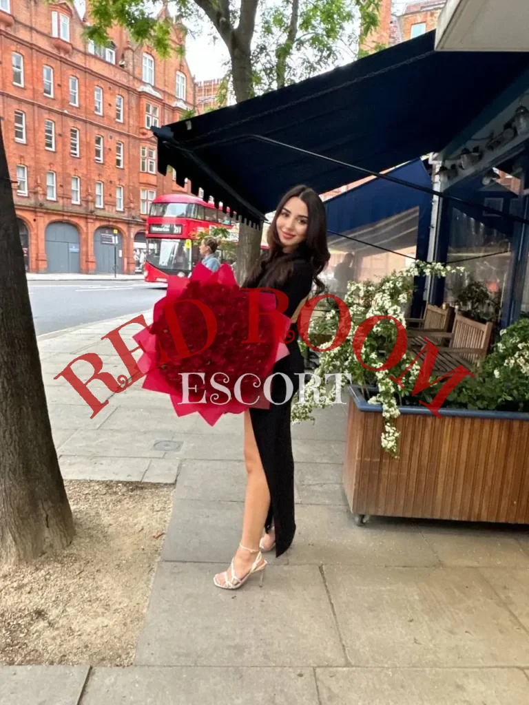Эскортница Беатрис - грудь 1, рост 174 см, вес 57 кг, цвет волос Шатенки