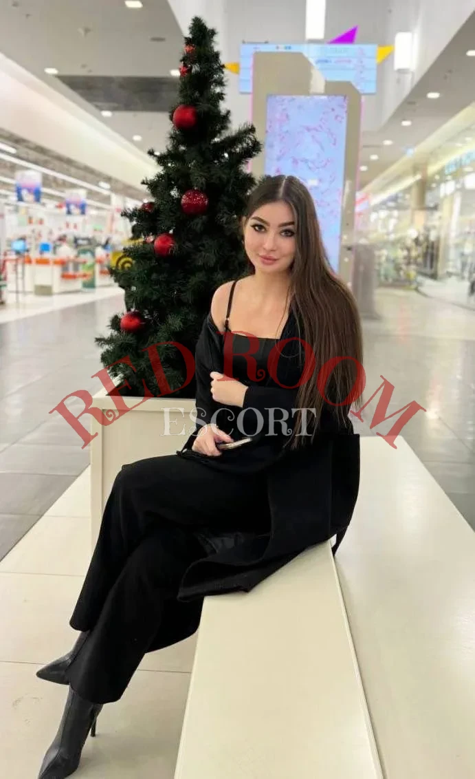 Эскортница Фэй - грудь 1, рост 175 см, вес 57 кг, цвет волос Шатенки