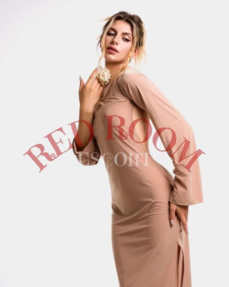 Эскортница Арабелла - грудь 2, рост 175 см, вес 59 кг, цвет волос Шатенки