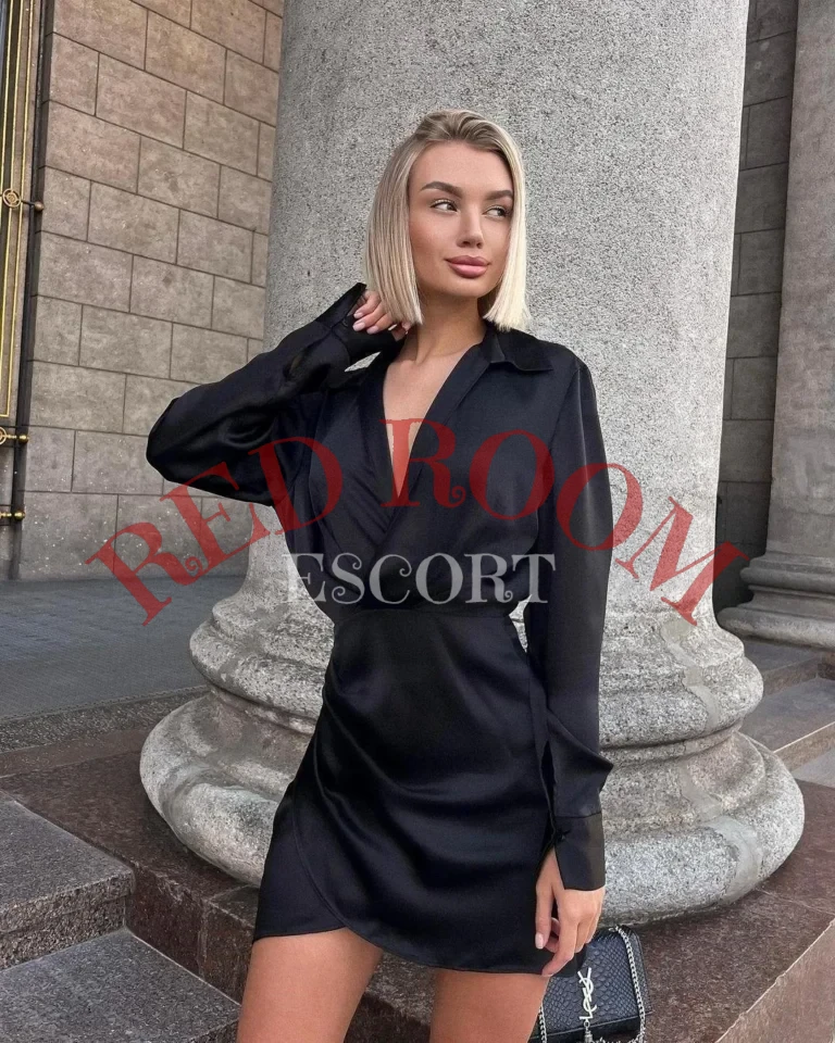 Эскортница Талия - грудь 2, рост 169 см, вес 53 кг, цвет волос Блондинки