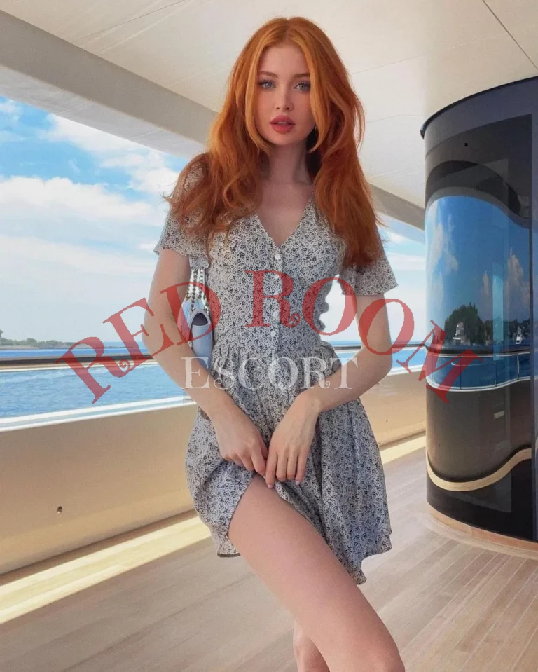 Эскортница Элла - грудь 1, рост 168 см, вес 55 кг, цвет волос Русые