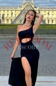 Эскортница Белла - грудь 2, рост 167 см, вес 54 кг, цвет волос Брюнетки