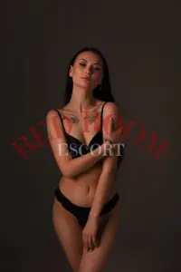 Эскортница Челси - грудь 1.5, рост 176 см, вес 53 кг, цвет волос Брюнетки