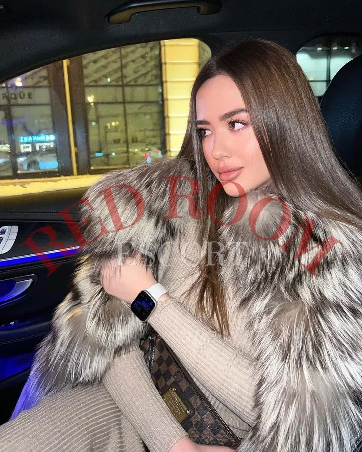 Эскортница Кэрри - грудь 2, рост 167 см, вес 55 кг, цвет волос Брюнетки