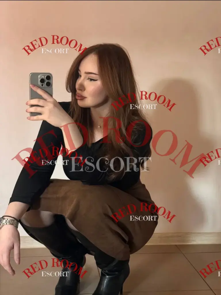 Эскортница Мирослава - грудь 3, рост 170 см, вес 75 кг, цвет волос Шатенки