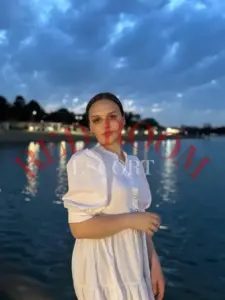Эскортница Габи - грудь 2, рост 168 см, вес 77 кг, цвет волос Шатенки