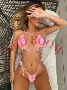 Эскортница Анна - грудь 3, рост 181 см, вес 42 кг, цвет волос Русые