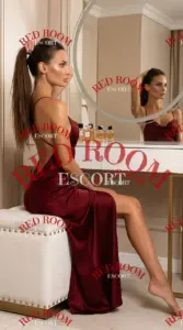 Эскортница Доминика - грудь 2, рост 173 см, вес 42 кг, цвет волос Шатенки