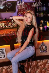 Эскортница Марина - грудь 2, рост 167 см, вес 60 кг, цвет волос Русые