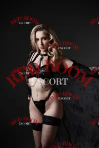 Эскортница Эльмира - грудь 1.5, рост 165 см, вес 52 кг, цвет волос Шатенки