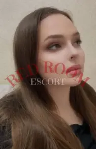 Эскортница Габи - грудь 2, рост 168 см, вес 77 кг, цвет волос Шатенки