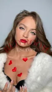 Эскортница Настя - грудь 2, рост 170 см, вес 50 кг, цвет волос Шатенки