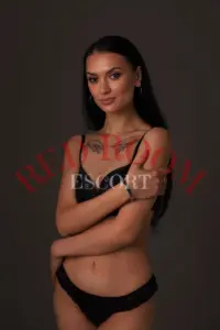 Эскортница Челси - грудь 1.5, рост 176 см, вес 53 кг, цвет волос Брюнетки