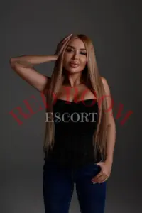 Эскортница Фокси - грудь 3, рост 167 см, вес 50 кг, цвет волос Русые