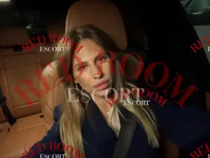 Эскортница Кэтрин - грудь 1, рост 170 см, вес 43 кг, цвет волос Блондинки