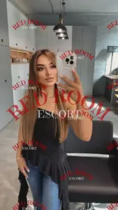 Эскортница Аля - грудь 2, рост 160 см, вес 51 кг, цвет волос Шатенки