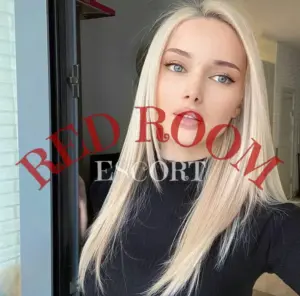 Эскортница Ирина - грудь 3, рост 168 см, вес 59 кг, цвет волос Блондинки, этничность Европейская
