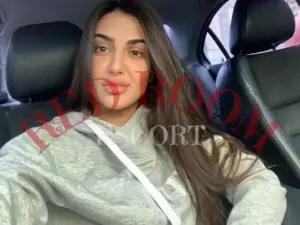 Эскортница Камила - грудь 3, рост 178 см, вес 65 кг, цвет волос Русые