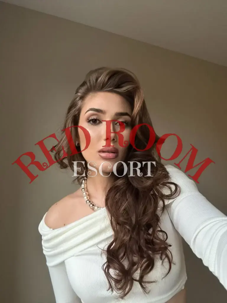 Эскортница Марианна - грудь 2, рост 180 см, вес 66 кг, цвет волос Русые