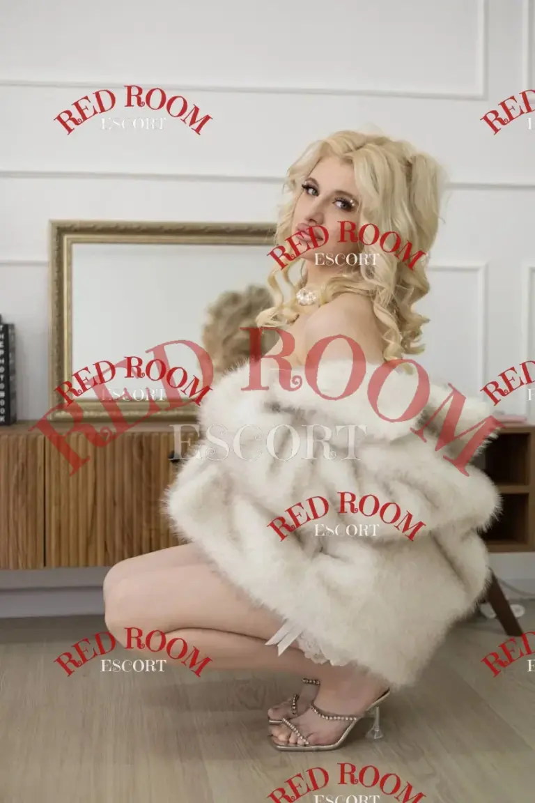 Эскортница Злата - грудь 1.5, рост 170 см, вес 59 кг, цвет волос Русые
