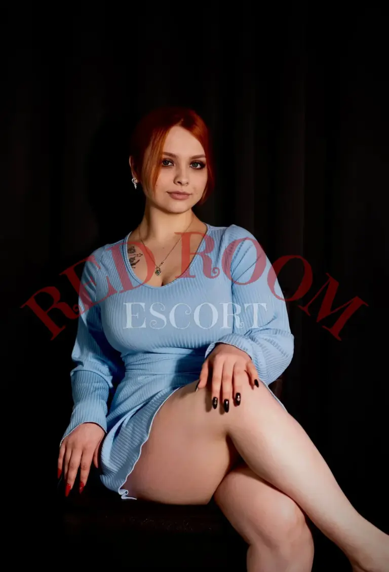 Эскортница Теса - грудь 5, рост 165 см, вес 75 кг, цвет волос Брюнетки