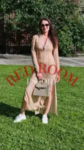 Эскортница Ульяна - грудь 3, рост 176 см, вес 62 кг, цвет волос Шатенки