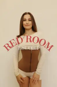 Эскортница Есения - грудь 1.75, рост 165 см, вес 53 кг, цвет волос Блондинки