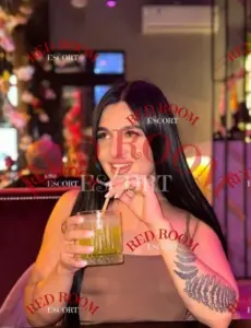 Эскортница Ясмин - грудь 1, рост 155 см, вес 54 кг, цвет волос Брюнетки