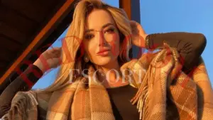 Эскортница Перси - грудь 2, рост 180 см, вес 60 кг, цвет волос Шатенки