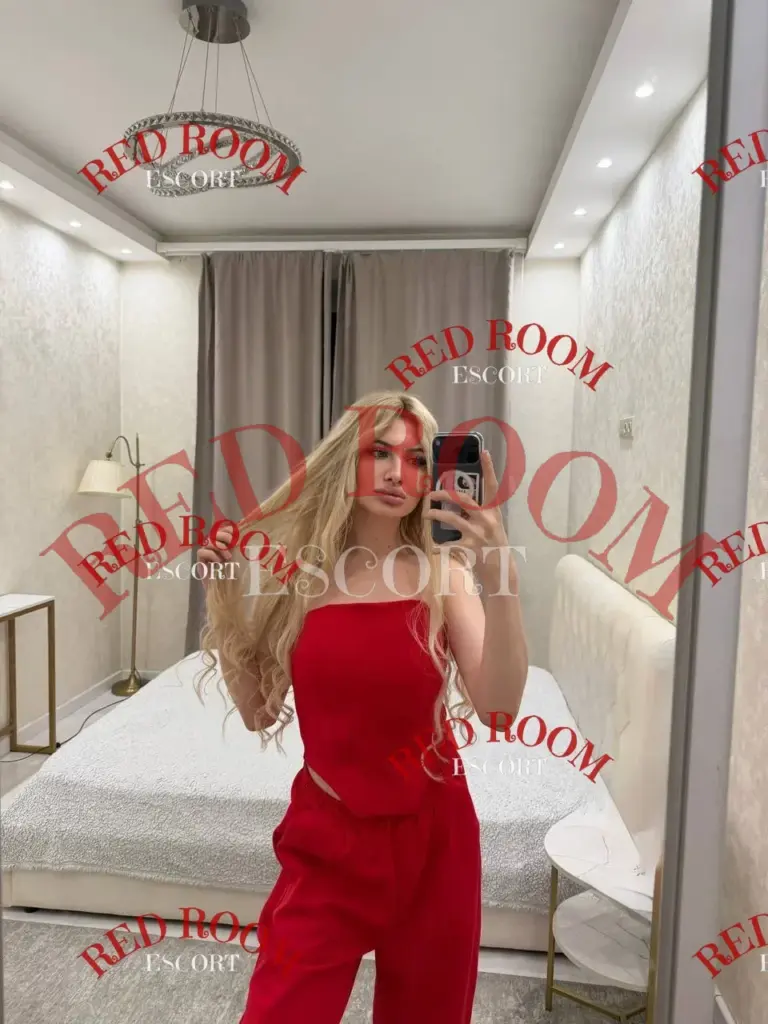 Эскортница Злата - грудь 1.5, рост 170 см, вес 59 кг, цвет волос Русые