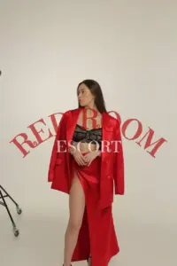 Эскортница Власта - грудь 1, рост 170 см, вес 53 кг, цвет волос Шатенки