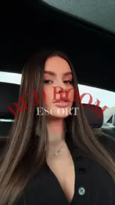 Эскортница Рокси - грудь 3, рост 170 см, вес 52 кг, цвет волос Русые