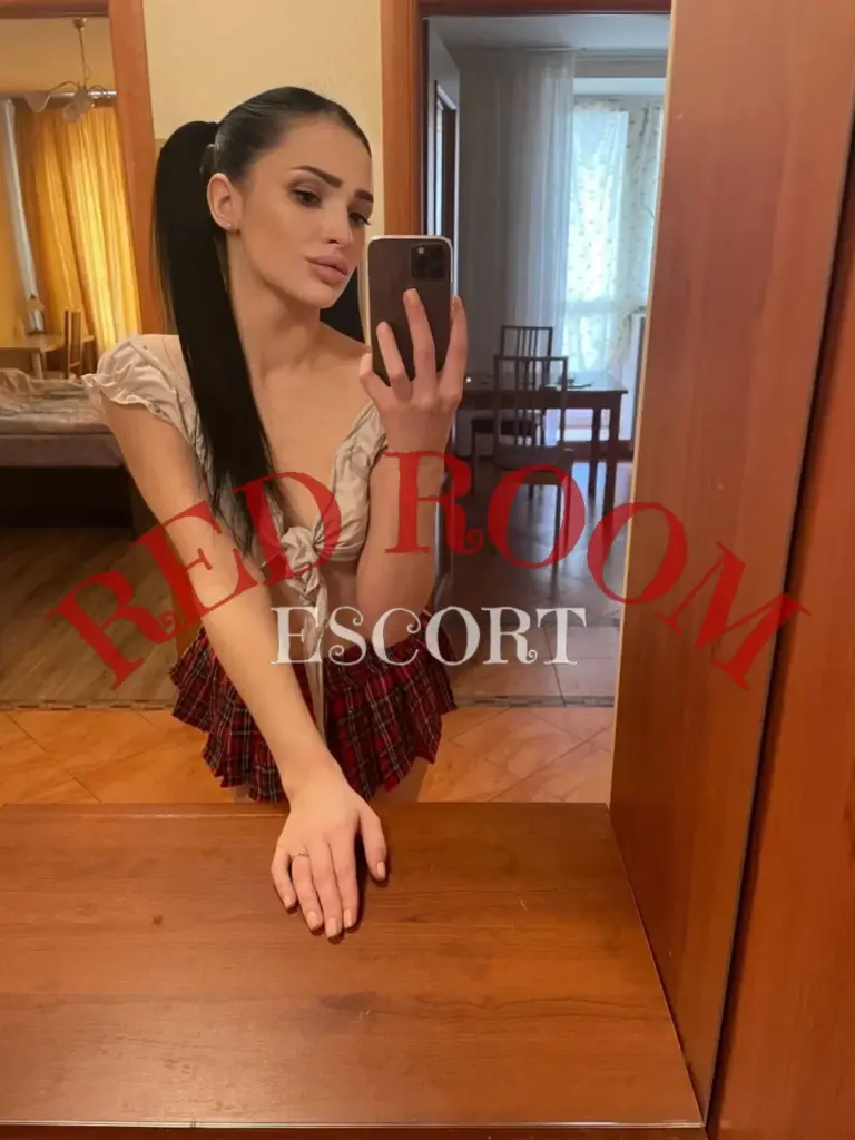 Эскортница Тереза - грудь 1, рост 162 см, вес 51 кг, цвет волос Брюнетки, этничность Европейская